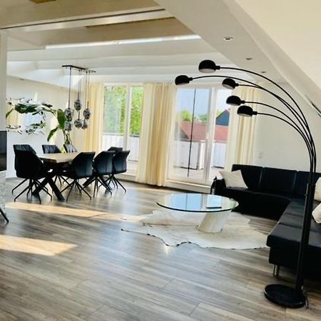 Apartment 160Qm 5 Schlafzimmer 1 Wohnzimmer Terrasse Und Balkon Βίλχελμσχαφεν Εξωτερικό φωτογραφία