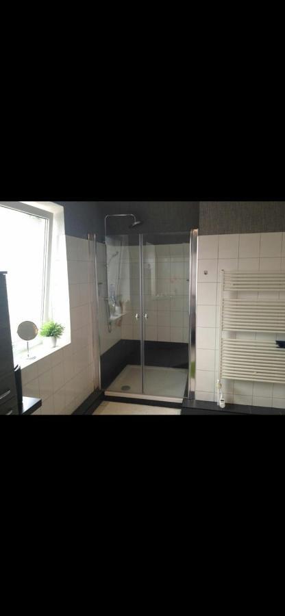 Apartment 160Qm 5 Schlafzimmer 1 Wohnzimmer Terrasse Und Balkon Βίλχελμσχαφεν Εξωτερικό φωτογραφία
