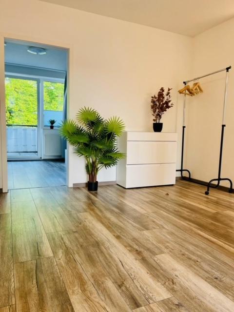 Apartment 160Qm 5 Schlafzimmer 1 Wohnzimmer Terrasse Und Balkon Βίλχελμσχαφεν Εξωτερικό φωτογραφία